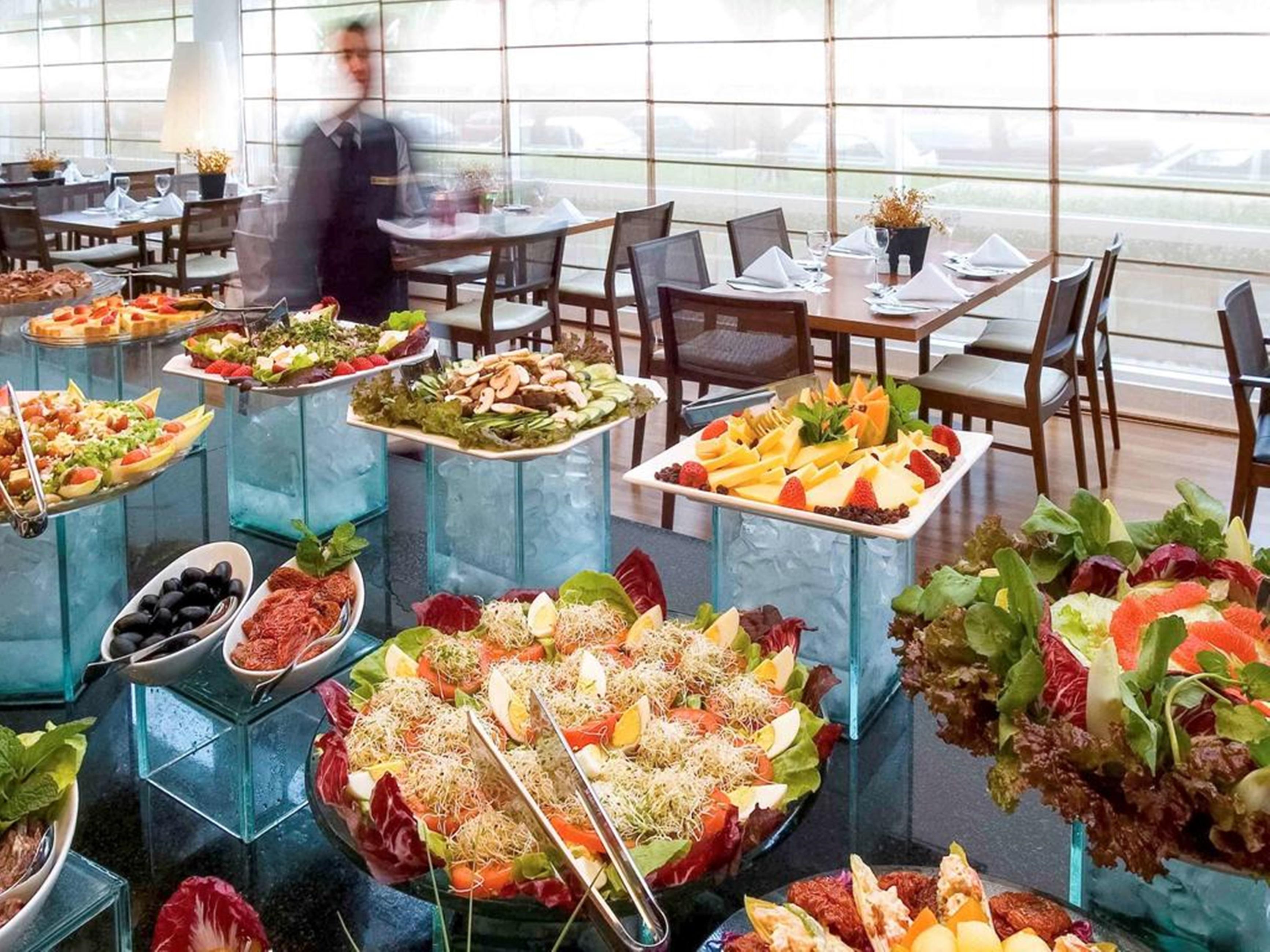 Grand Mercure Sao Paulo Vila Olimpia Exterior foto A salad bar